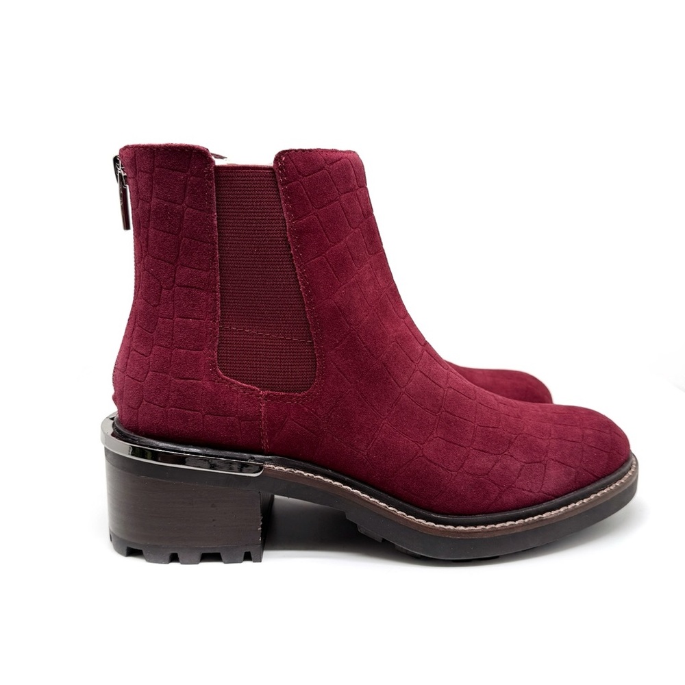 Vince Camuto Kelivena Suede Ankle Boots with Chunky Heel Lug Sole Size 6 Wide